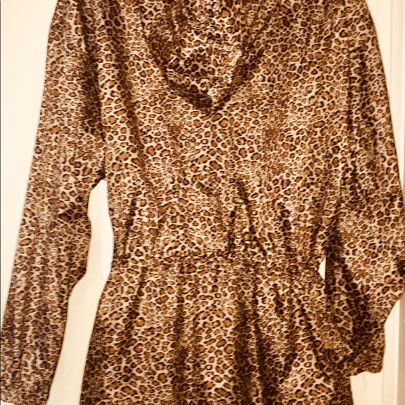 Leapord Print Rain Jacket - Picture 2 of 5